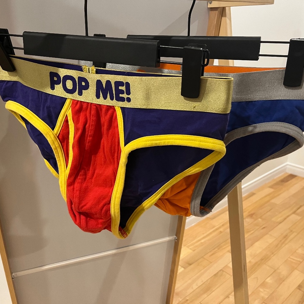 2 pack cute briefs.